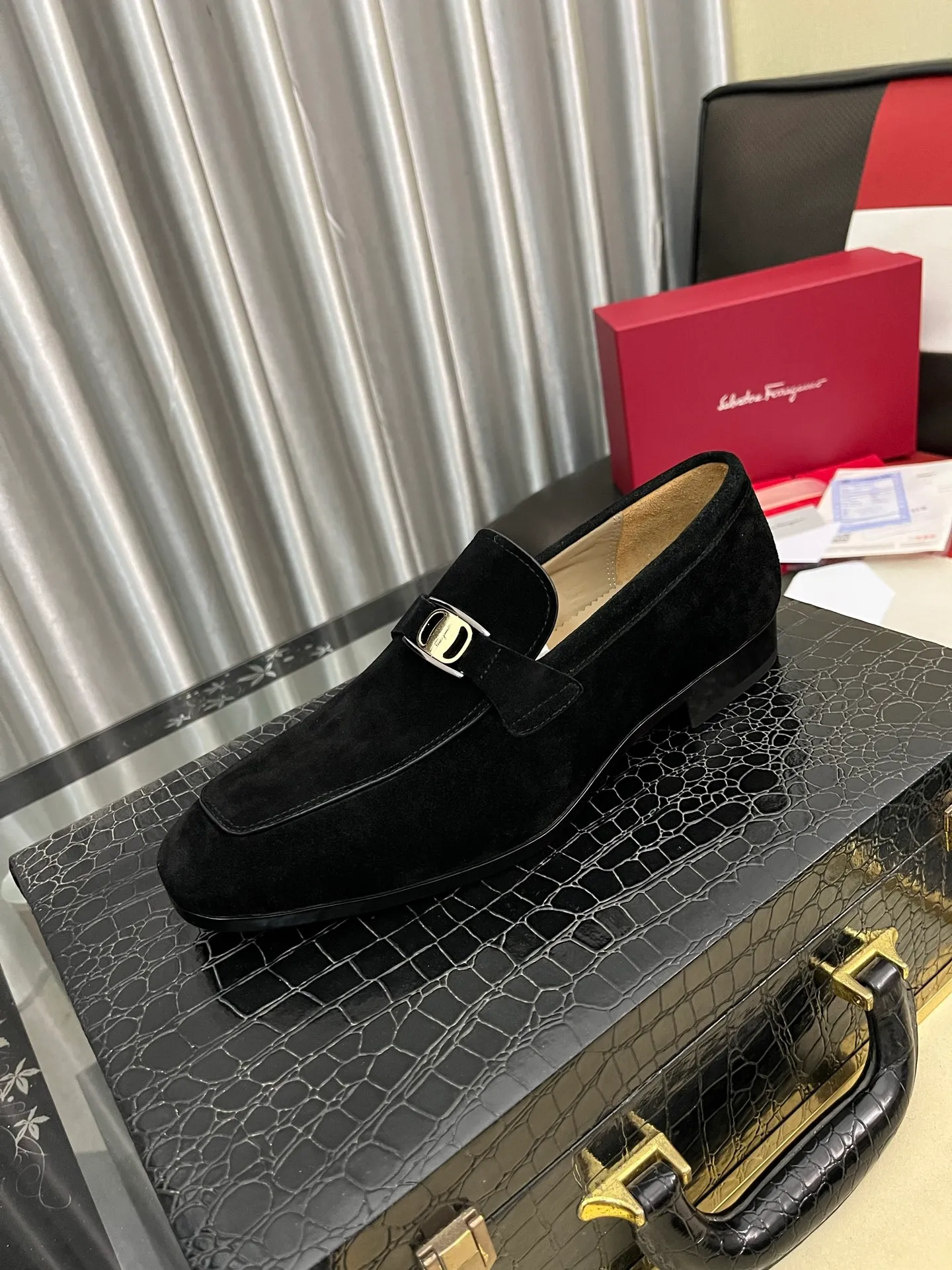 Men's shoes 💰: 600⌚️⌚️【Salvatore Ferragamo】Ferragamo business leather shoes, 1:1 top purchasing quality, imported selected original calfskin for the uppers, imported original water-dyed cowhide for the inner feet, imported original 1:1 customized Italian handmade lightweight foam outsole, code number: 38-44 (45 custom-made)
